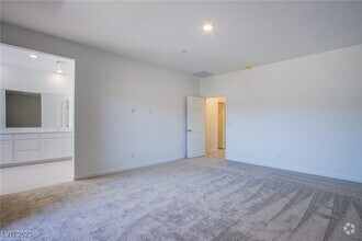 Building Photo - 252 Walsh Peak Ave