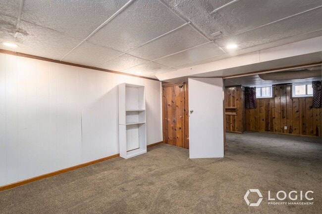 Building Photo - 654 32nd St