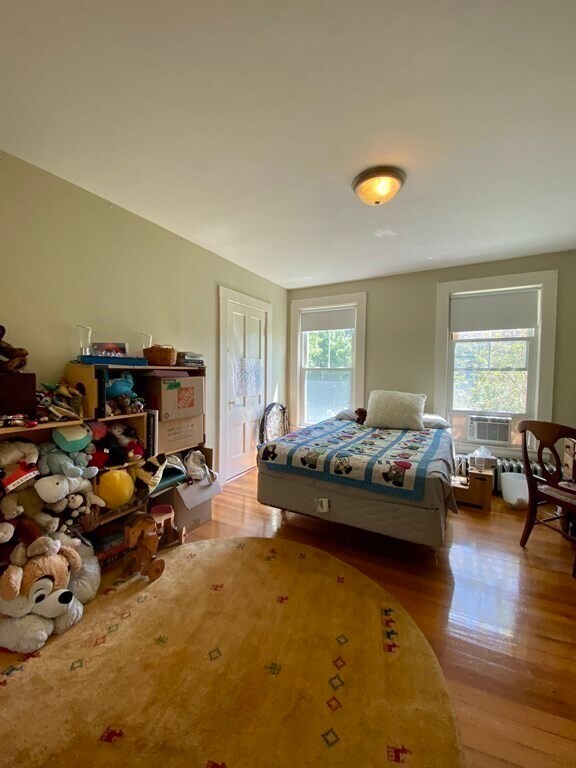 Building Photo - 299 Savin Hill Ave