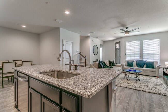 Foto del edificio - 5528 Kilmer Dr