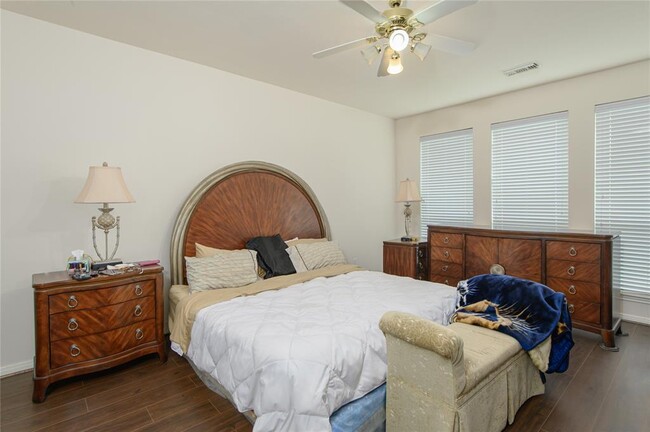 Building Photo - 1610 Thunder Lake Ln