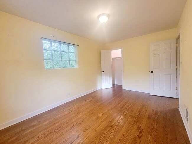 Bedroom 1 - 8029 Lake St