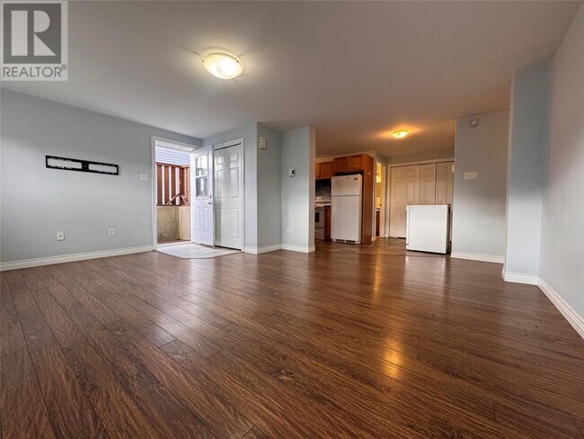 Photo du bâtiment - 38 Acharya Dr