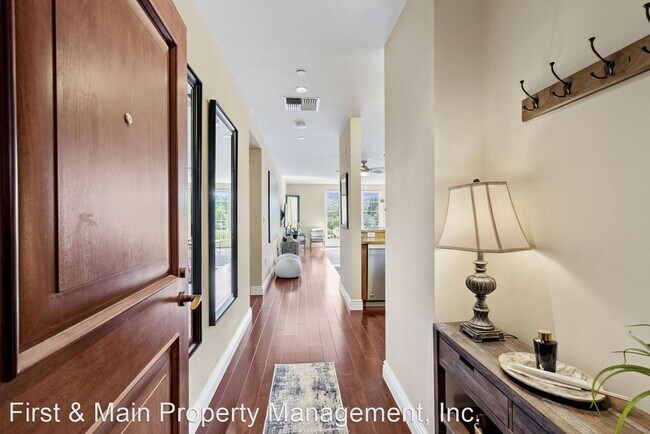 Building Photo - 1 br, 1 bath House - 588 Main Street, Unit...