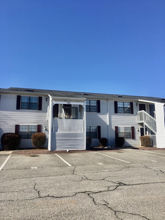 Photo - 1307 Homestead Garden Ct (Forest, VA)