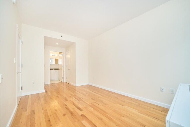 Building Photo - 2 bedroom in NEW YORK NY 10035