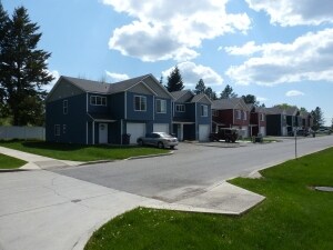 Primary Photo - 524-677 W Clady Ln