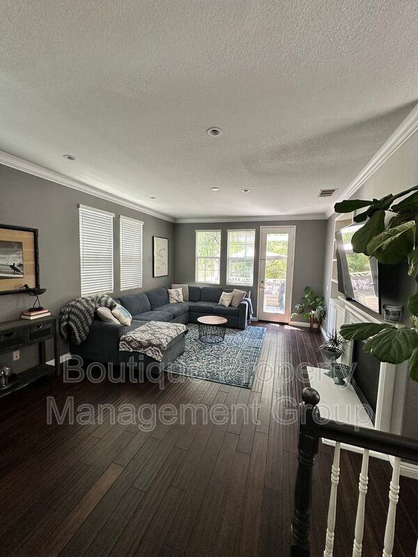 Building Photo - 27 Rinehart Rd