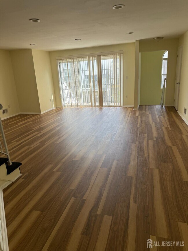 Foto del edificio - 813 Plymouth Rd