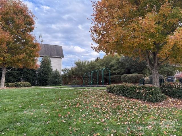 Foto del edificio - 673 Nannyberry Ln