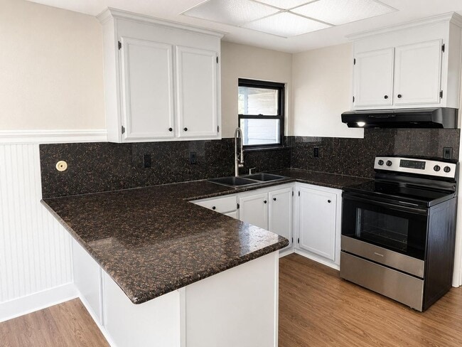 Photo - 4556 Beechnut Way House