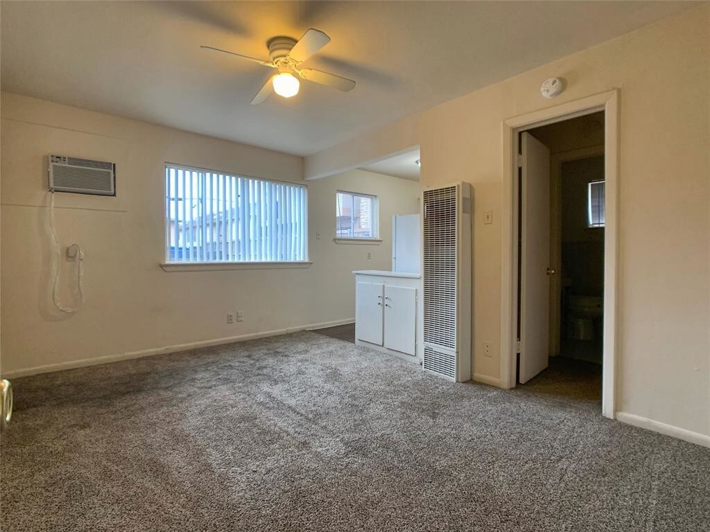 Building Photo - 3912 N Hall St