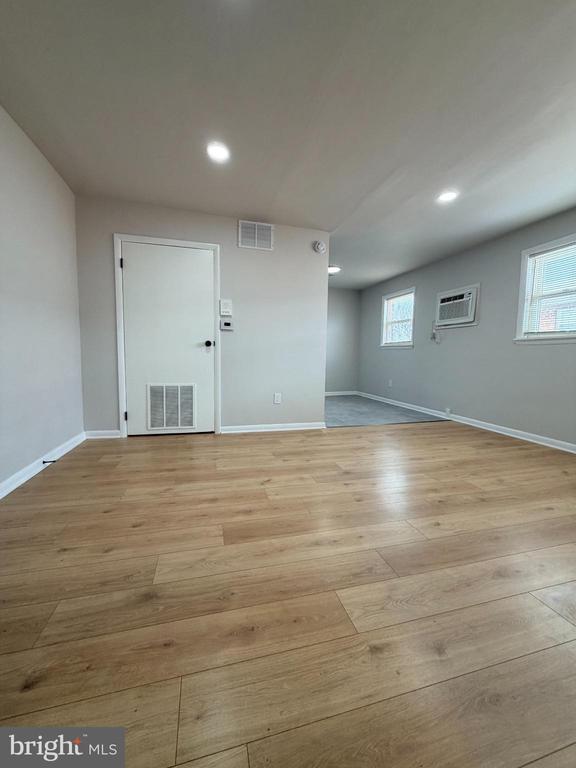 Foto del edificio - 718 Rhawn St