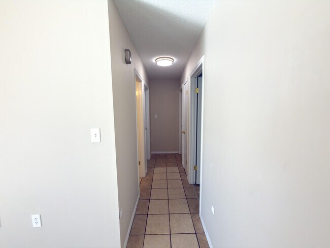 Foto del edificio - 2109 Bellmeade Cir