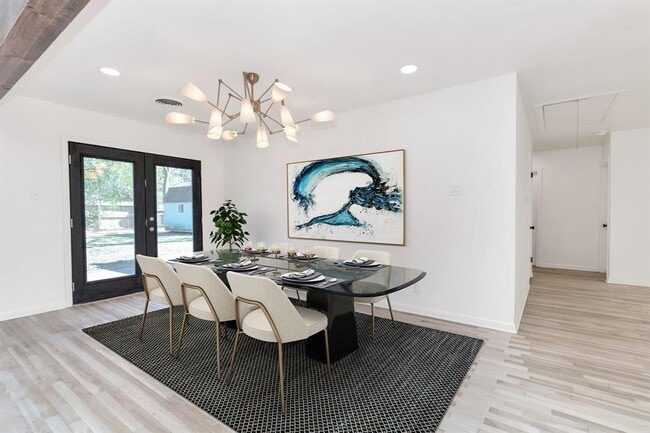 Foto del edificio - 1714 Pine Village Dr
