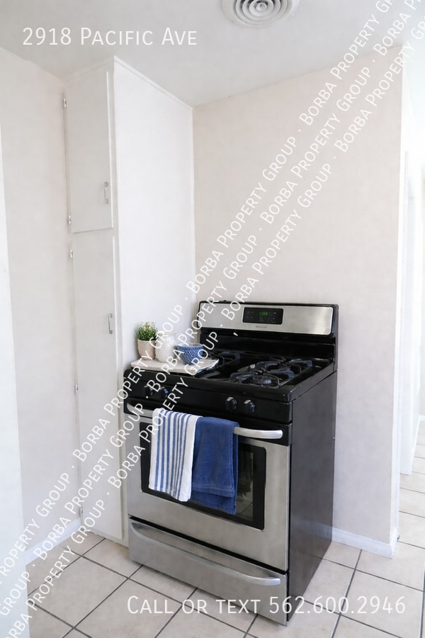 Photo - 2918 Pacific Ave Apartment