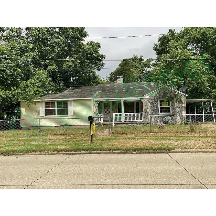 904 Ruth St, Sikeston, MO 63801 House Rental in Sikeston, MO