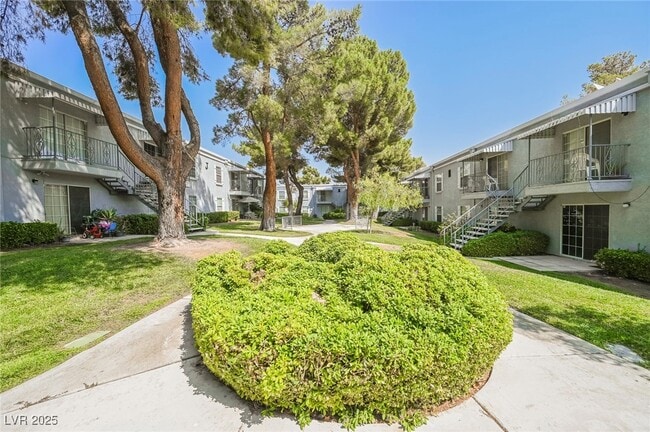 Building Photo - 3823 S Maryland Pkwy