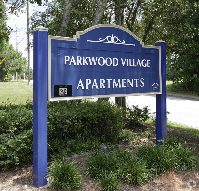 Foto del edificio - Parkwood Village Apartments