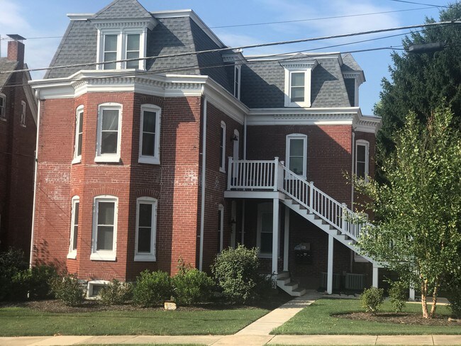 Front - 141 W Broad St