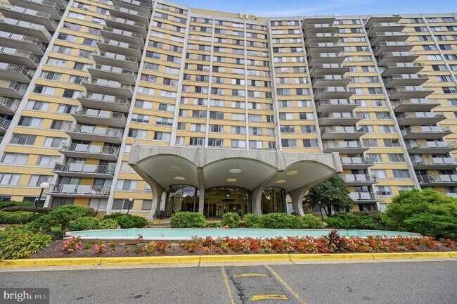Foto del edificio - 301 N Beauregard St