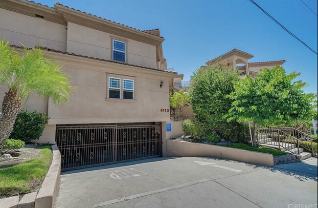 Building Photo - 4110 La Crescenta Ave