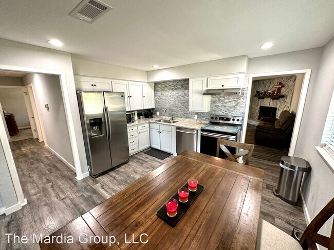 Foto del edificio - 3 br, 2 bath House - 5316 Helmick Ave