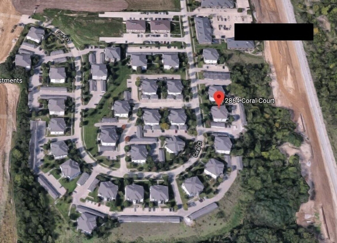 Foto principal - $1,250 | 2 Bedroom, 1 Bathroom Condo | Pet...