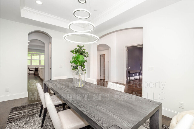 Foto del edificio - 6343 Wildwood Dr
