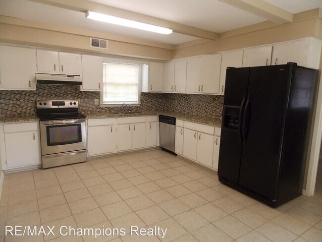Foto del edificio - 3 br, 2 bath House - 4902 Chesil Ave