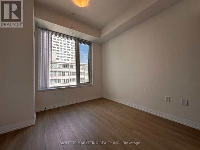 Photo du bâtiment - 25 Holly St