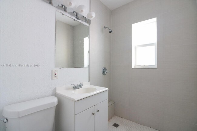 Foto del edificio - 342 NW 84th Terrace