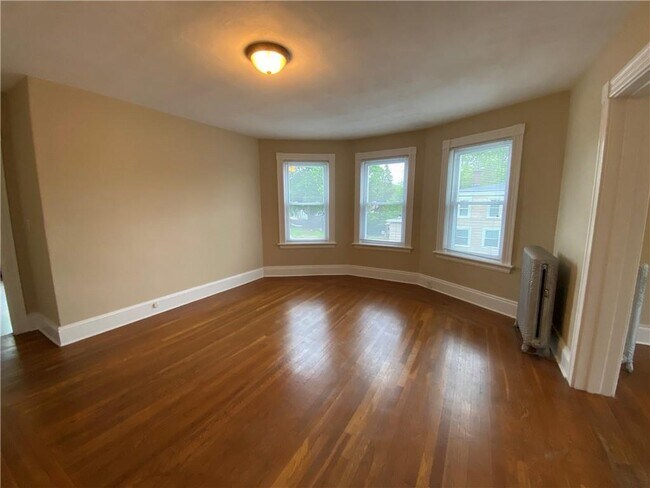 Building Photo - 1245 Cranston St