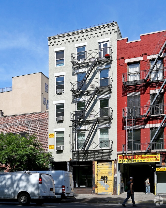 Primary Photo - 131 Chrystie St