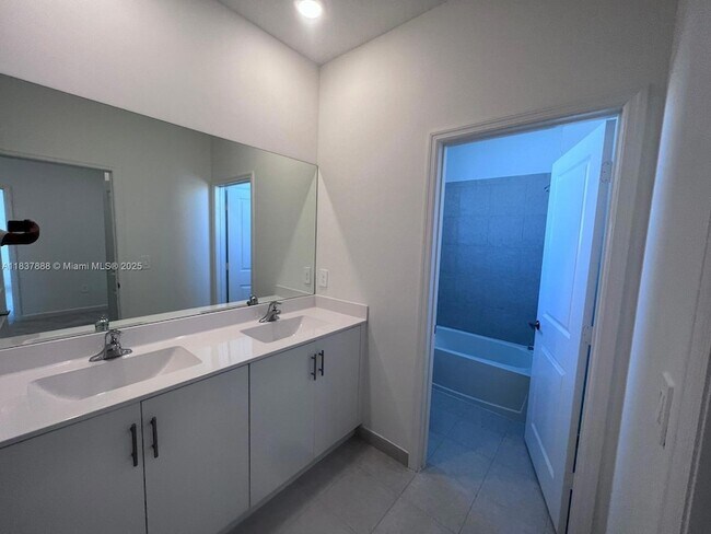 Foto del edificio - 11962 SW 241st St