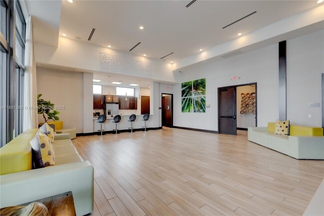 Building Photo - 15826 NW 91st Ct