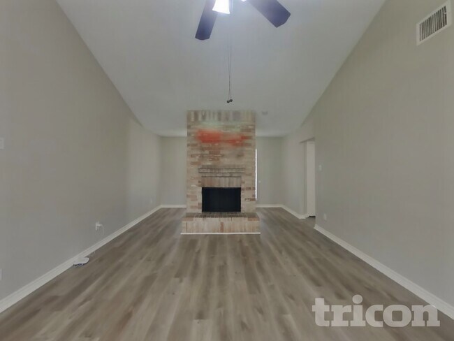 Foto del edificio - 22510 Braken Carter Ln