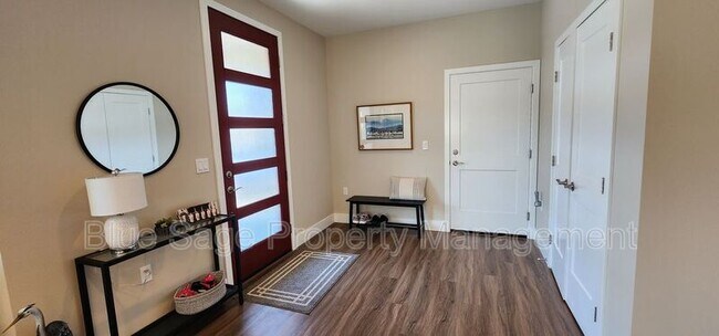Foto del edificio - 504 W Evergreen Farm Way