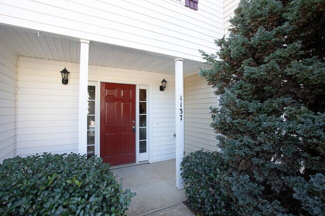 Foto del edificio - Available NOW! Beautiful 3 bedroom townhou...