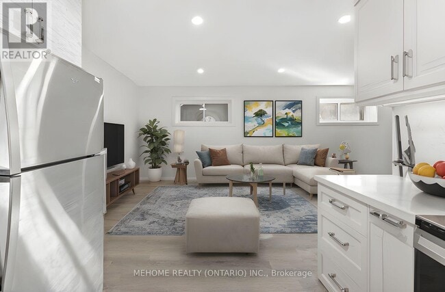 Building Photo - 46 William St