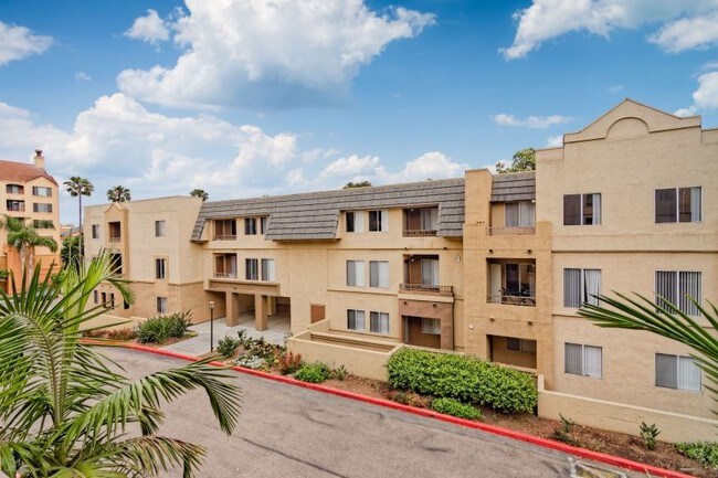 Building Photo - 3440 Lebon Dr