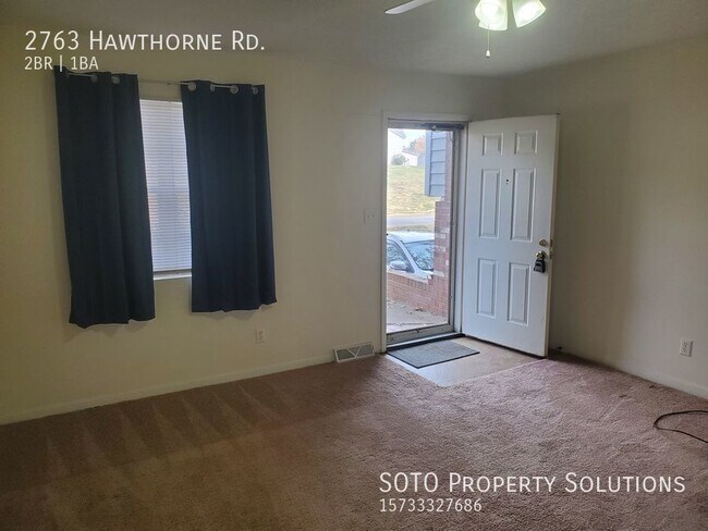 Building Photo - 2BD Duplex w/w/d hookups near Arena Park