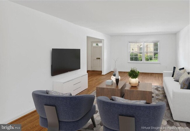 Foto del edificio - 1549 Bruton Ct