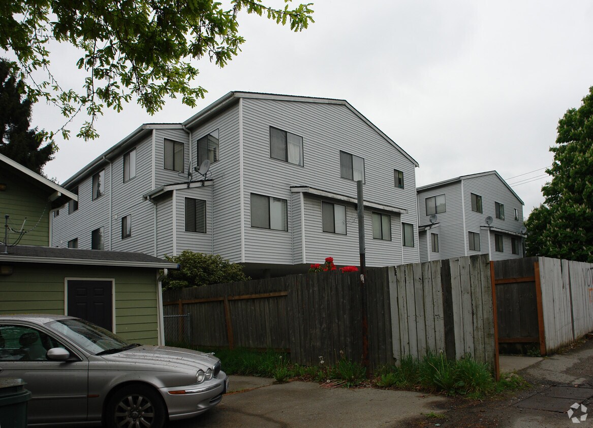 Building Photo - 10540-10544 Whitman Ave