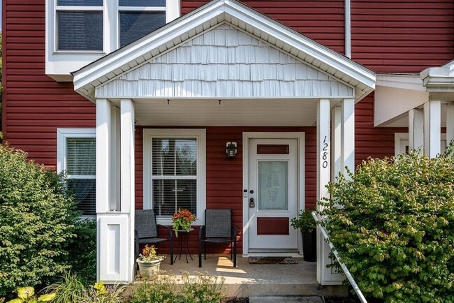 Foto del edificio - Updated 3 Bedroom 2.5Bath Townhouse in Har...