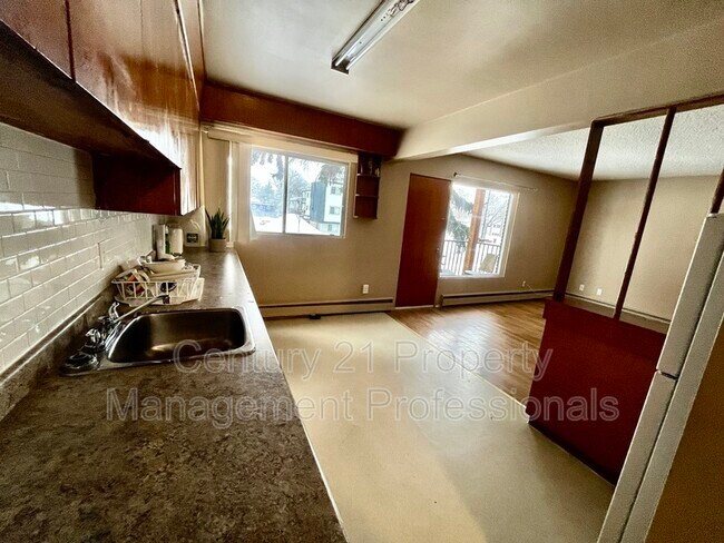 Photo du bâtiment - 11610 124 St