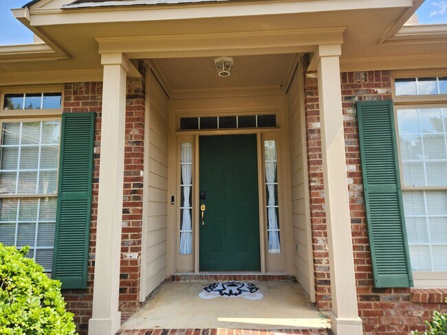 Foto del edificio - 3 Bedroom 2 Bathrooms 2 Car Garage - North...