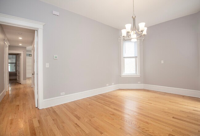 Dinning Room - 2235 N Kimball Ave