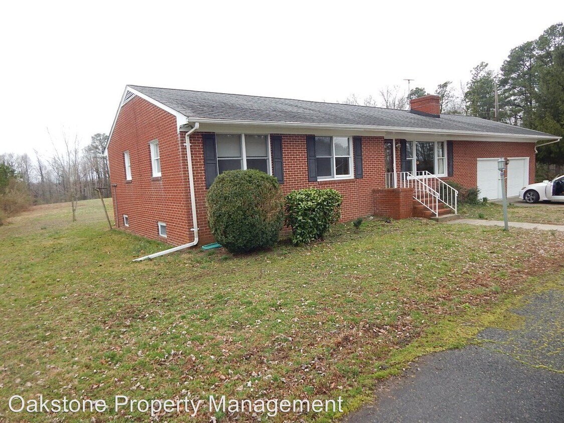 Primary Photo - 3 br, 2 bath House - 876 Snyder Rd.