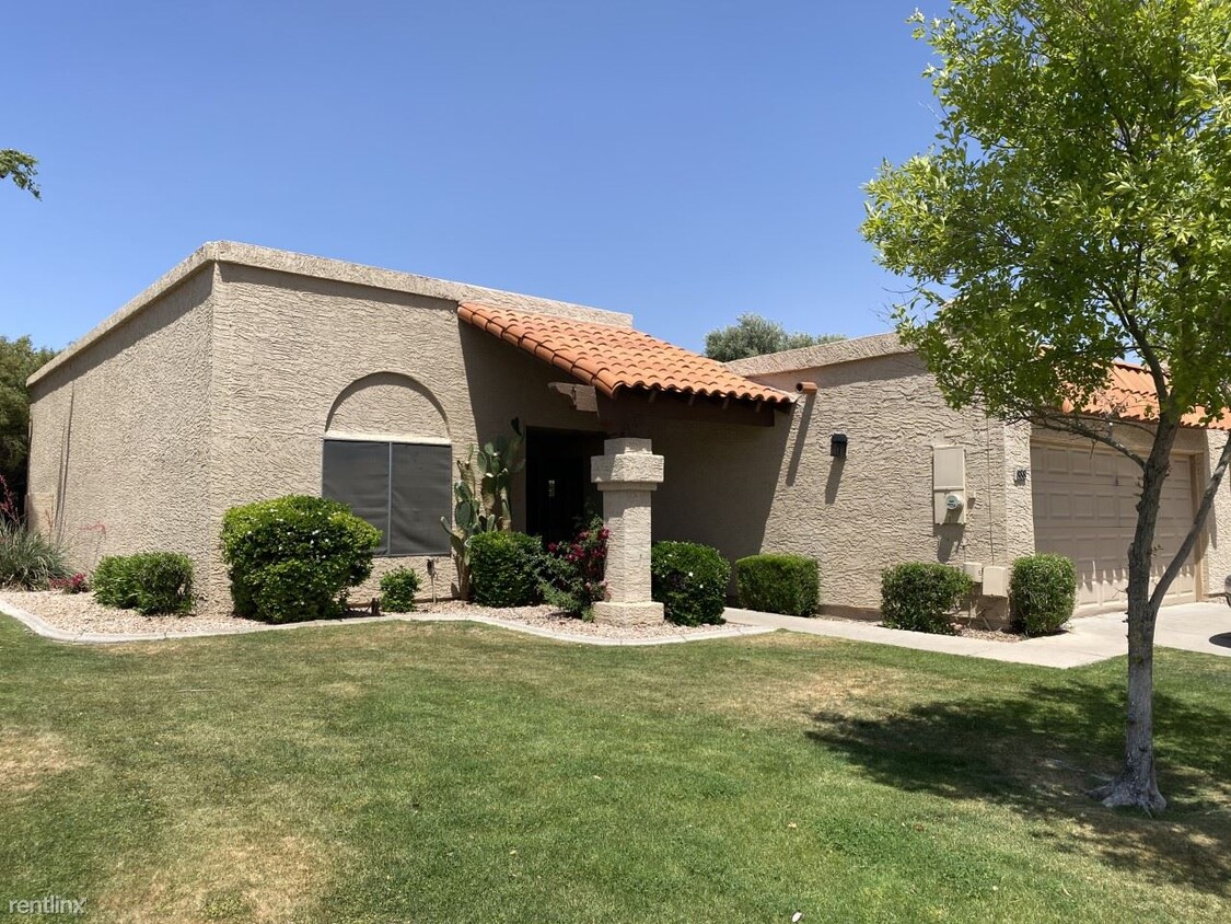 Primary Photo - 3 br, 2 bath Townhome - 888 West Summit Place